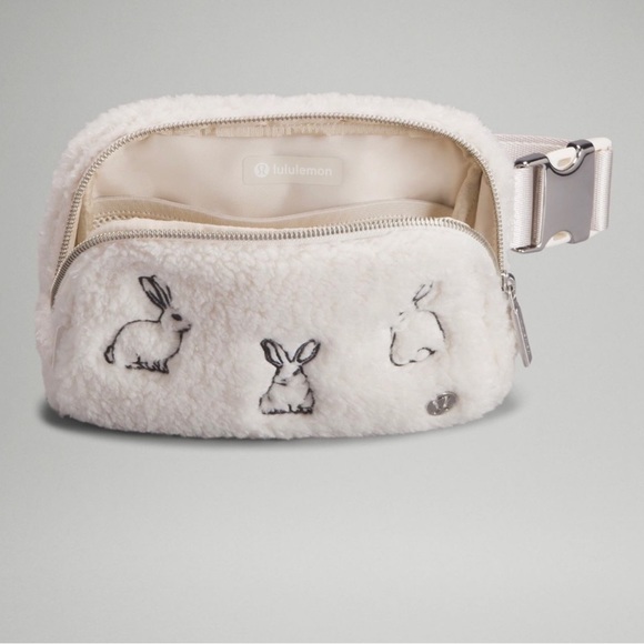 Lululemon Rabbit Fleece Everywhere Belt Bag (Lunar New Year Limited Edition) - Picture 4 of 6
